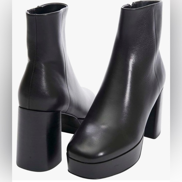Vaneli Women's Valeke Black Leather Bootie Sz 10